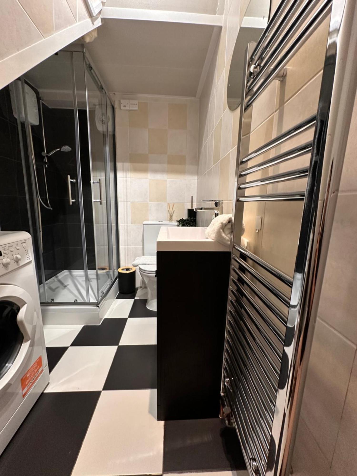 R2 - Elegant Private Room Opposite Queen Elizabeth Hospital - Harborne ברמינגהאם מראה חיצוני תמונה