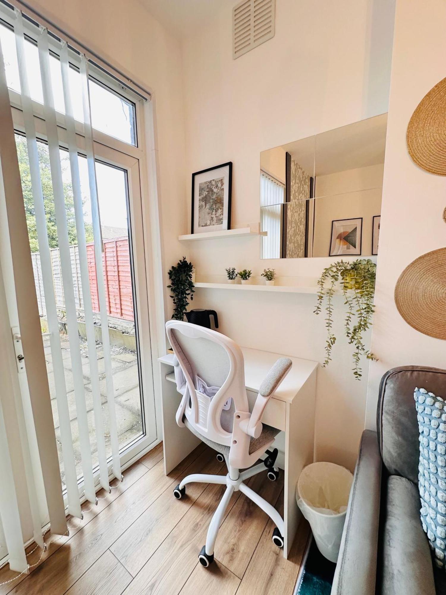 R2 - Elegant Private Room Opposite Queen Elizabeth Hospital - Harborne ברמינגהאם מראה חיצוני תמונה